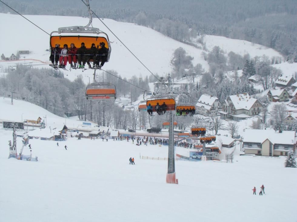 Alert zimowy! Doskonałe warunki narciarskie w Zieleńcu