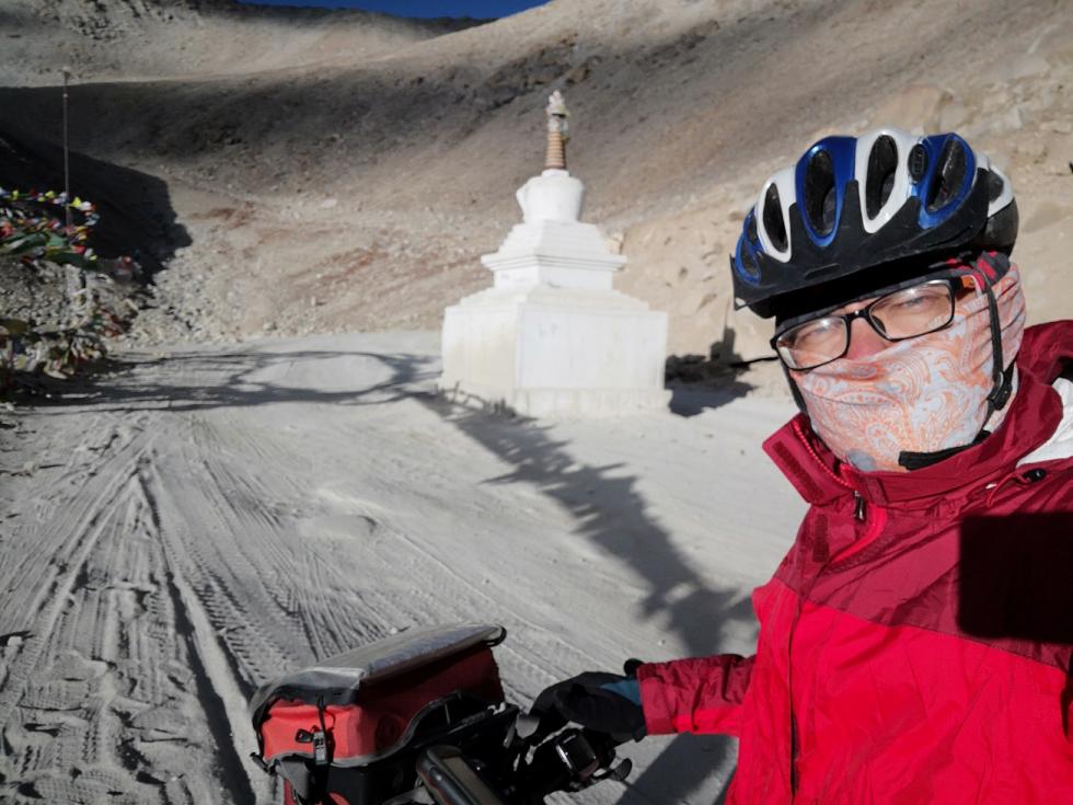Podróżnik z Wrocławia przejechał rowerem przez Himalaje. Pokonał 1300 km przez najwyższe przełęcze świata 